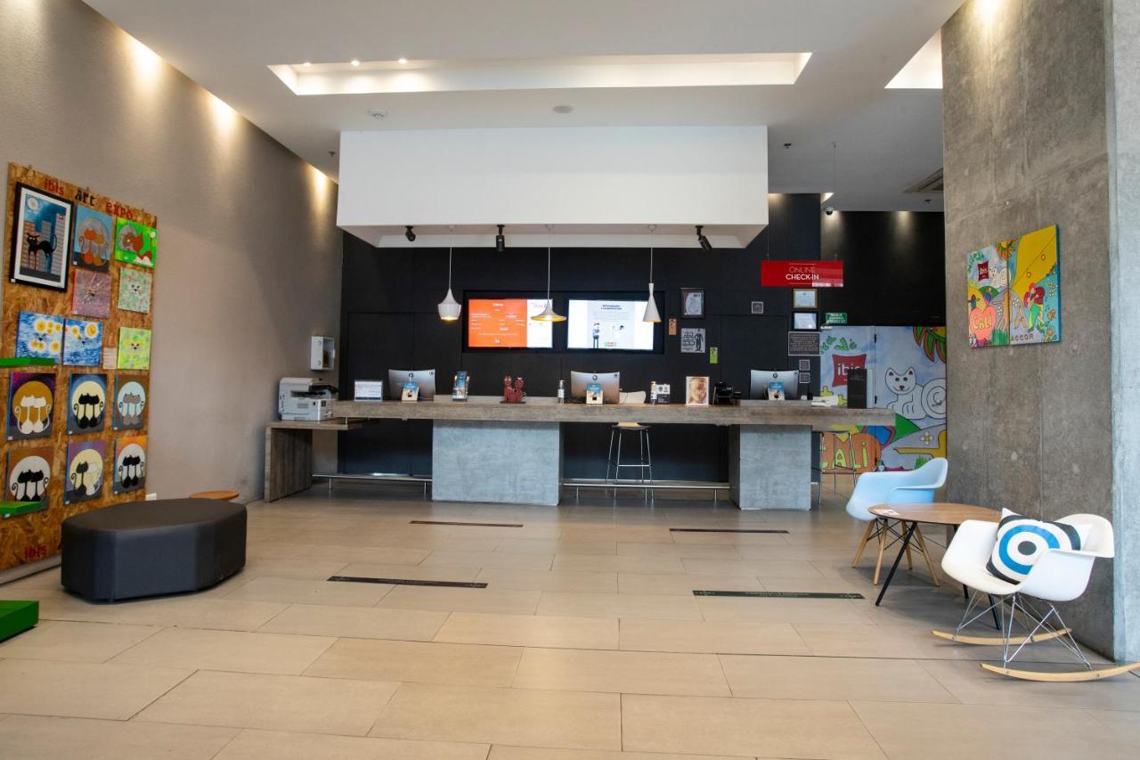 Hotel Ibis Cali Granada ภายนอก รูปภาพ