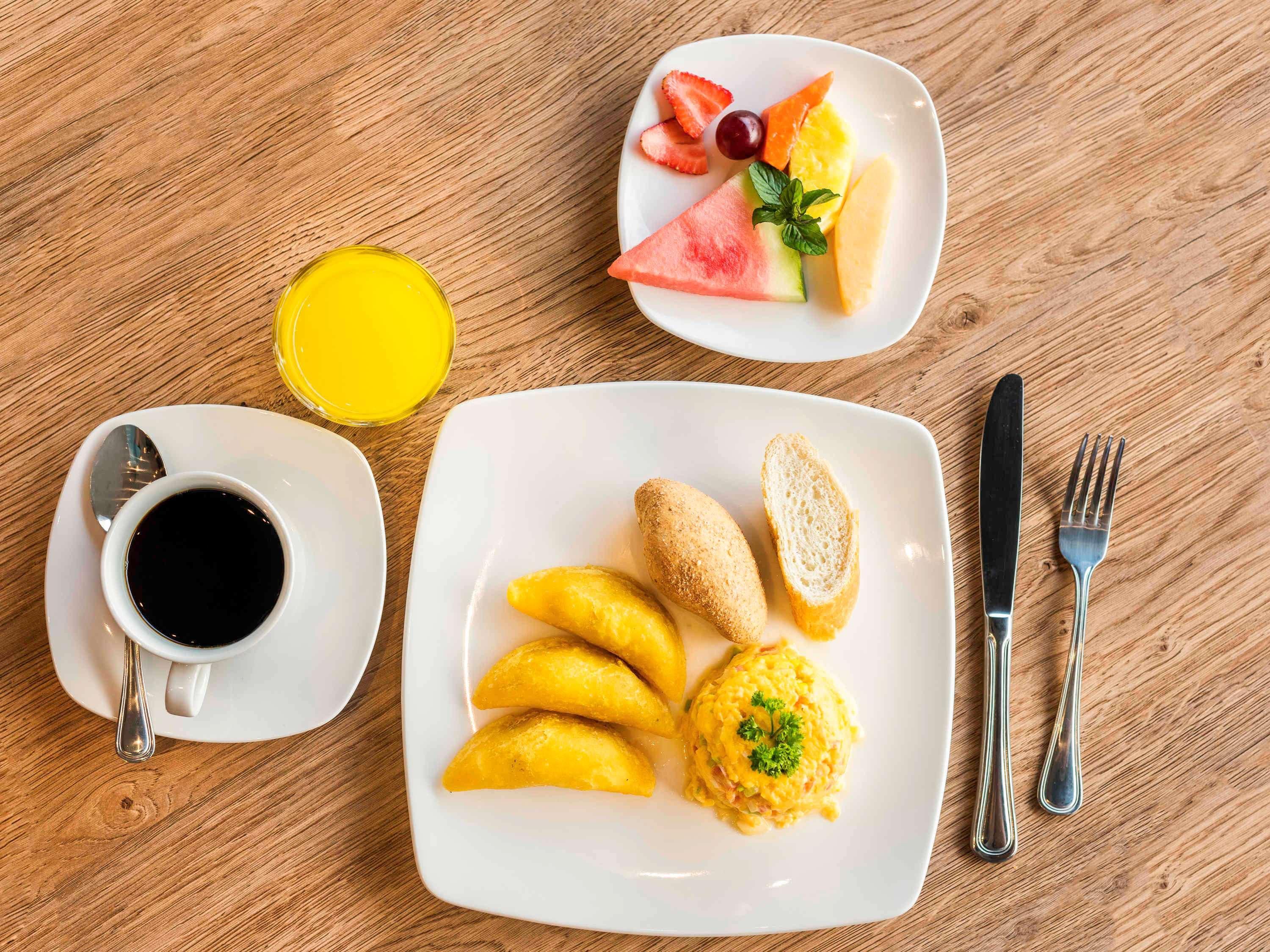Hotel Ibis Cali Granada ภายนอก รูปภาพ