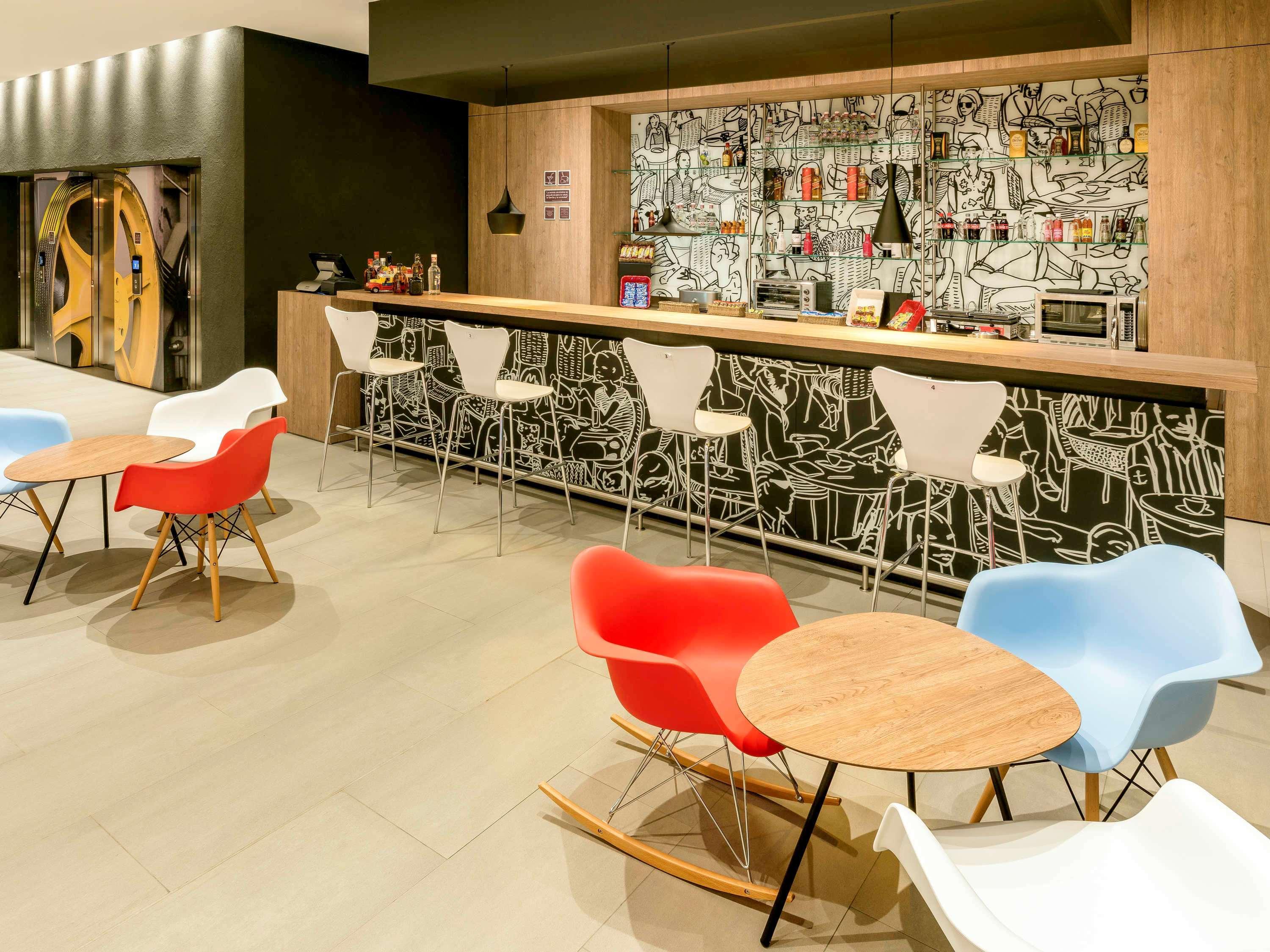 Hotel Ibis Cali Granada ภายนอก รูปภาพ