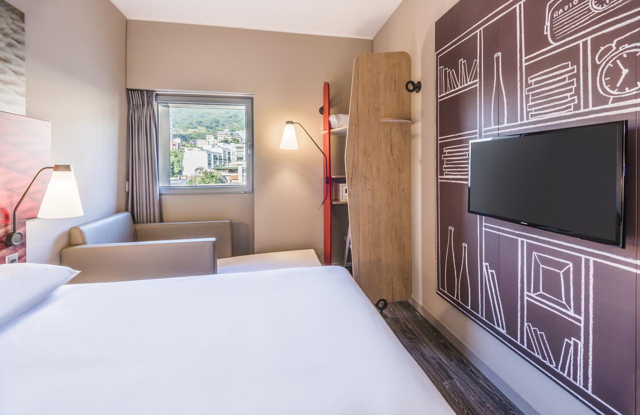 Hotel Ibis Cali Granada ภายนอก รูปภาพ